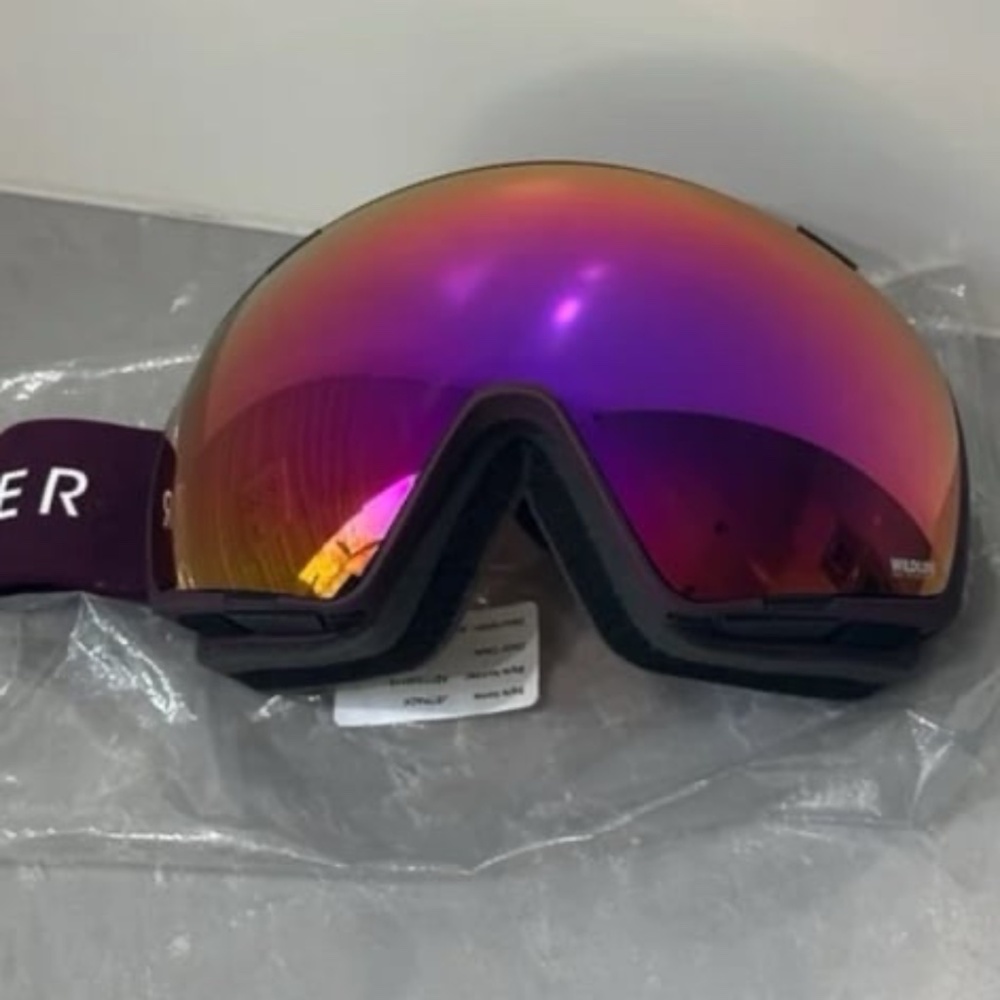NEW! Vonzipper Jetpack Wildlife Snow Sport goggles Unisex